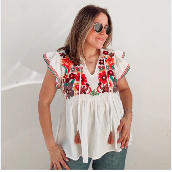 JODIFL Tops - Jodifl White Floral Embroidered Blouse